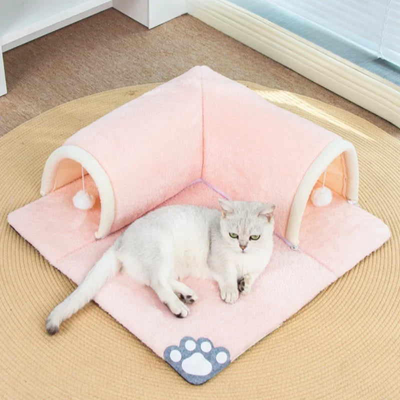 V-shaped cat tunnel bed