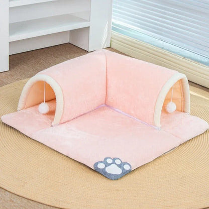 V-shaped cat tunnel bed